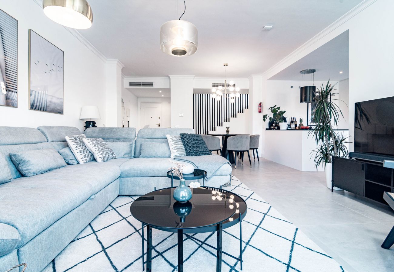 Apartment in Estepona - Casa Altos by Roomservices