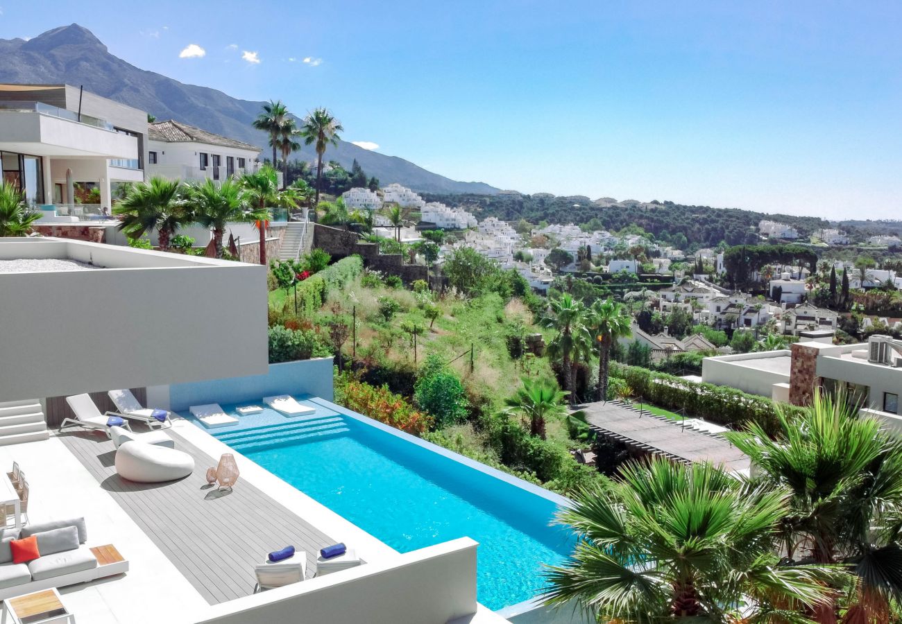 Villa in Marbella - VA- The best villa in the golf valley, 2 pools