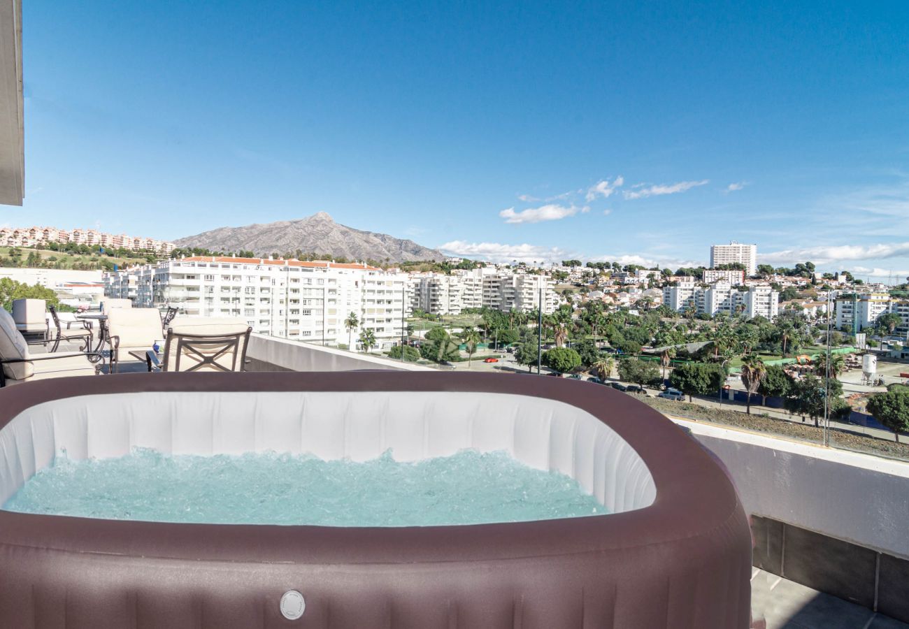 Apartment in Nueva andalucia - JG3.6B- Luxury penthouse with jacuzzi (Roomservice Marbella SL)
