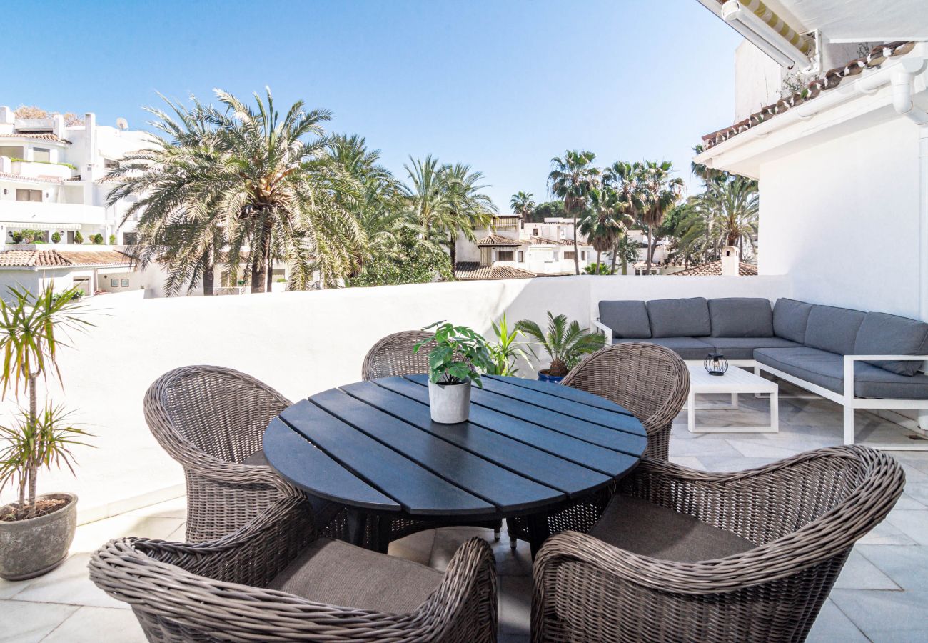 Apartment in Marbella - GC23 - Casa Golden beach by Roomservices