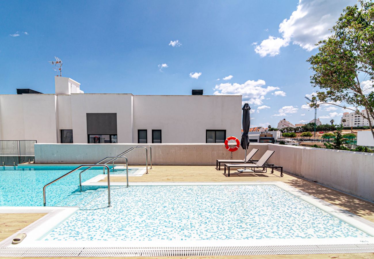 Apartment in Estepona - Apotel Las Mesas by roomservices SB4.BB