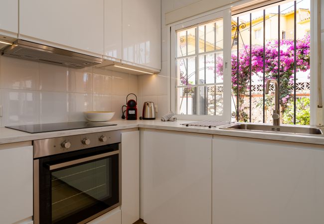 House in Marbella - Casa Andasol - holiday home close to the beach in Costabella