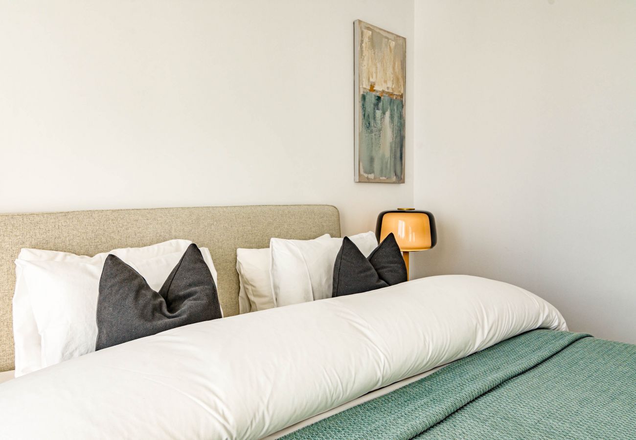 Apartment in Estepona - LME101