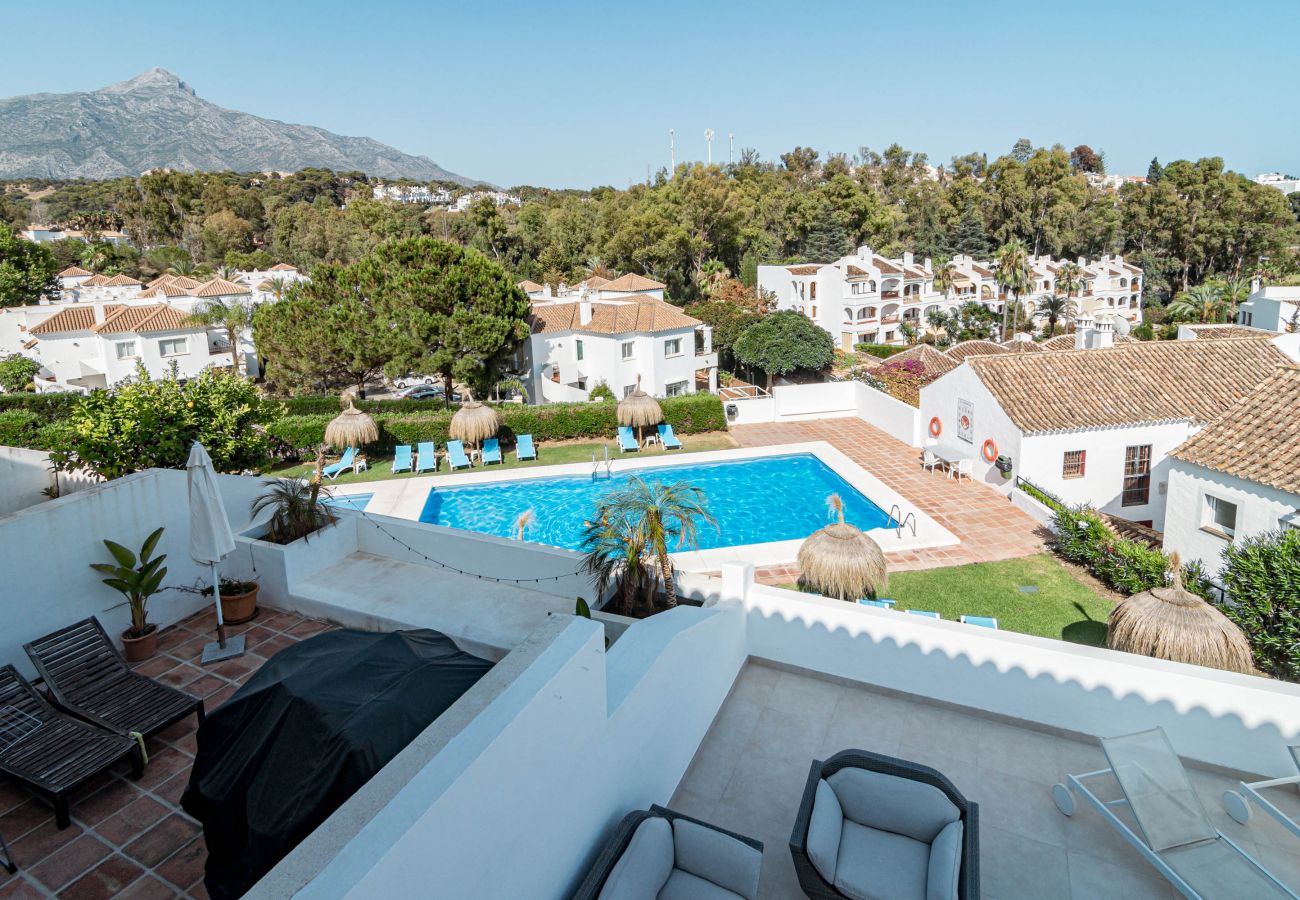 Townhouse in Nueva andalucia - EN37- Modern and cozy apartment, El Naranjal Marbe