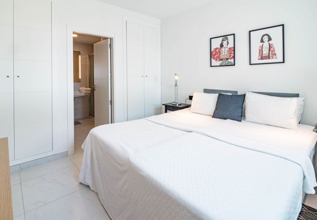 Apartment in Estepona - LAE251i