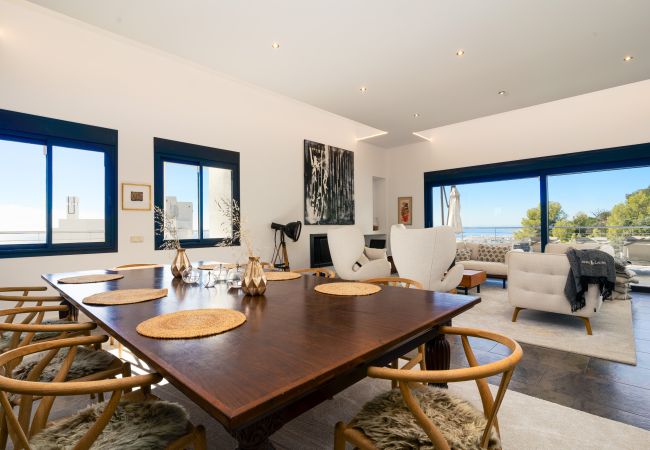 Villa/Dettached house in Marbella - Luxury villa with amazing views in Altos de Los Monteros, Marbella