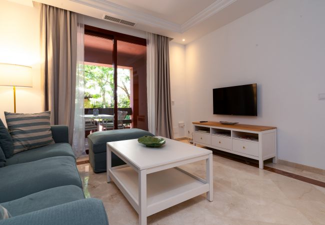 Apartment in Marbella - Jardines de Don Carlos - Beach apartment in Elviria