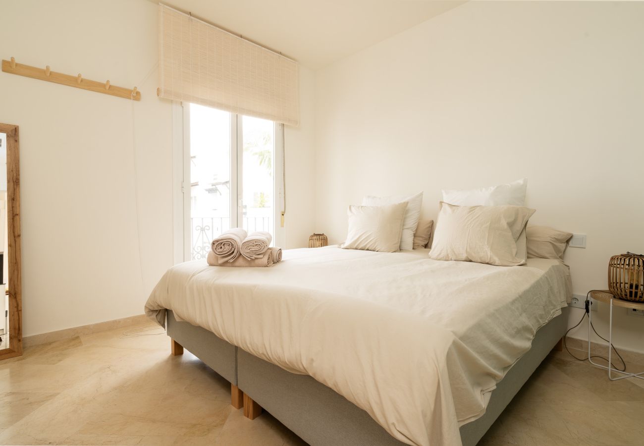 Apartment in Estepona - Costalita one bedroom corner apartment 