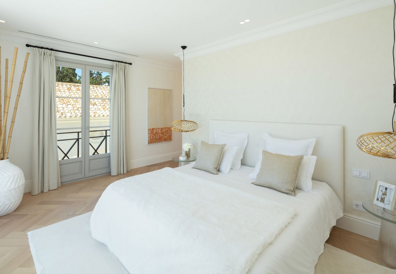 Villa/Dettached house in Marbella - Villa for sale Nagueles 118
