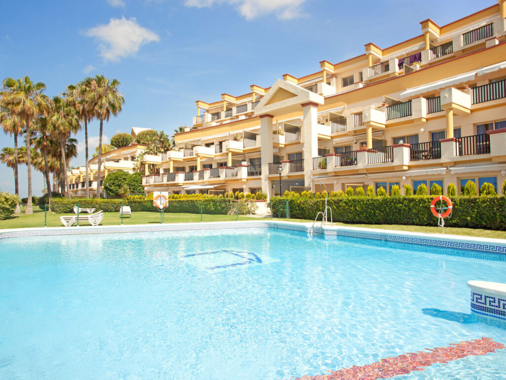 Apartamento junto a la playa en Elviria, Romana Playa