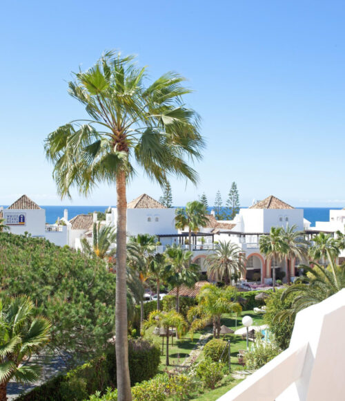 Three bedroom apartment close to Elviria beach