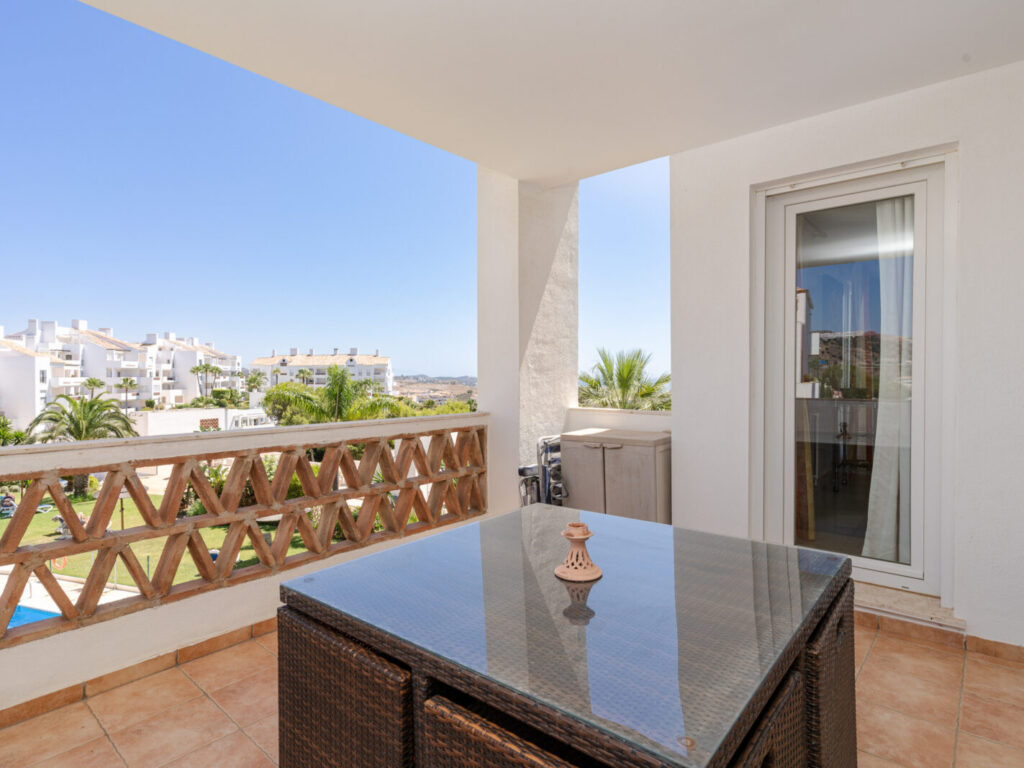 Golf Gardens Miraflores – Apartamento con vistas al mar