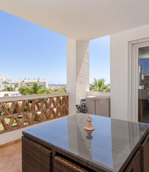 Golf Gardens Miraflores – Apartamento con vistas al mar