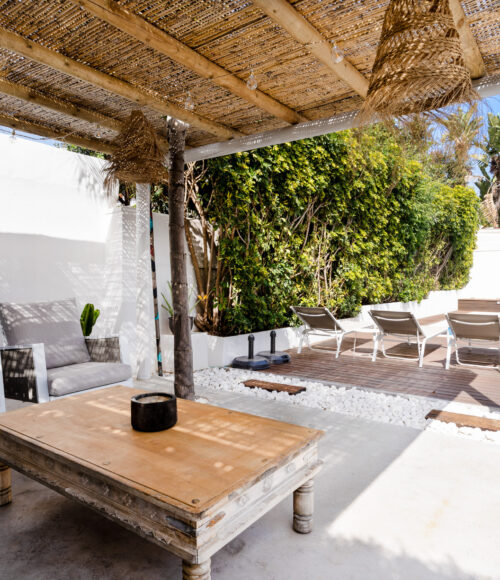 Villa Madrugada by Time & Home; villa a pie de la playa en Costabella