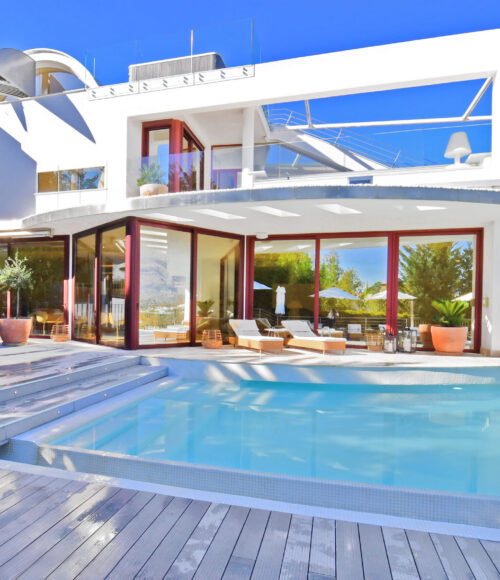 Casa Blanca Villa – Where Modern Elegance Meets Classic Charm