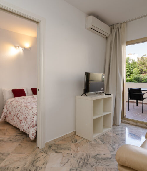 Romana 112 by Time & Home