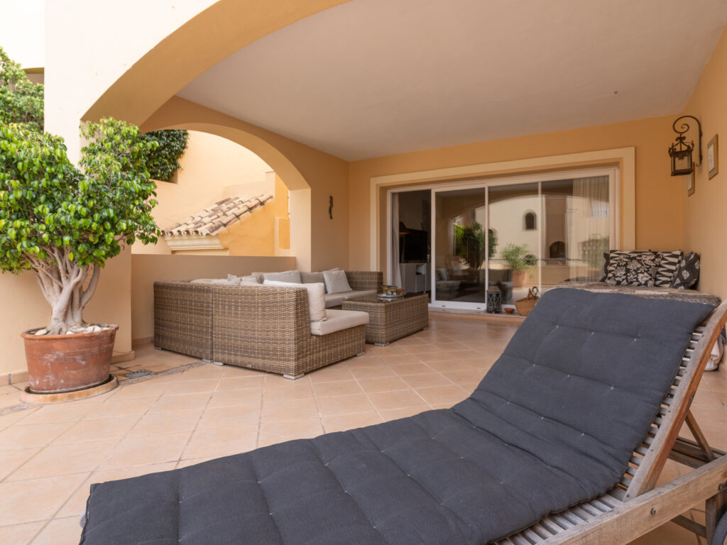 Luxury apartment Hacienda Elviria, Marbella